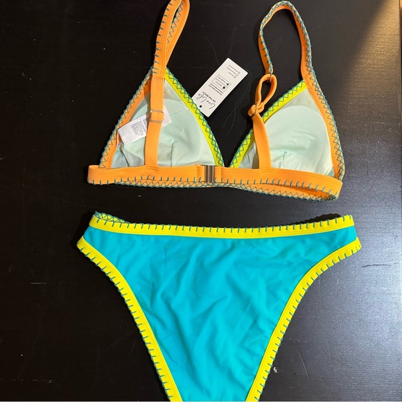 Cupshe Colorblock Triangle Top & Cheeky Bikini Set - Picture 4 of 5